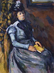 Mujer sentada en azul